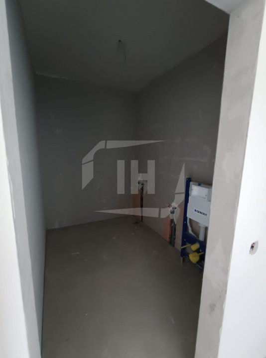 Apartament 3 camere, posibilitate 4, terasa, parcare