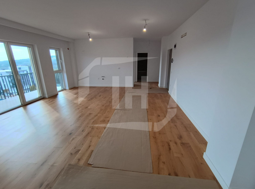Apartament 3 camere, posibilitate 4, terasa, gradina, parcare