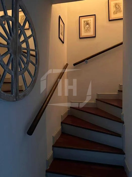 Apartament 3 camere, 2 niveluri,  modern, parcare, zona Piata Mihai Viteazu