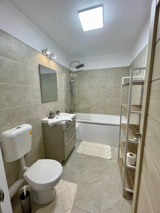 Apartament 3 camere la cheie, parcare subterana, zona Vivo
