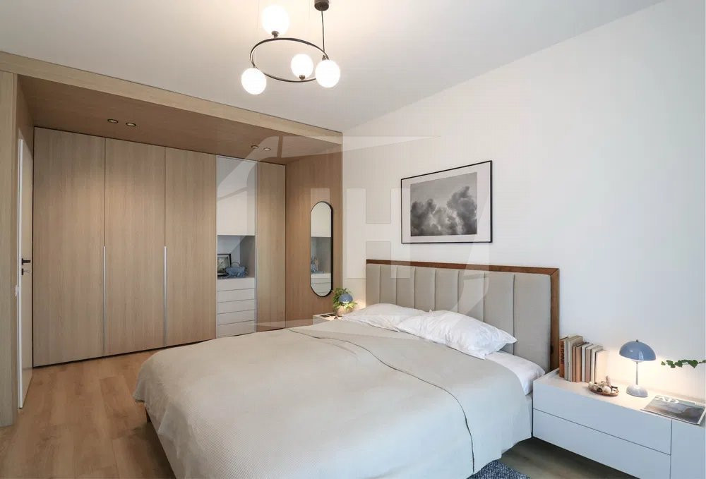 Apartament 3 camere, 2 bai, mobilat/utilat lux in zona Piata Cipariu