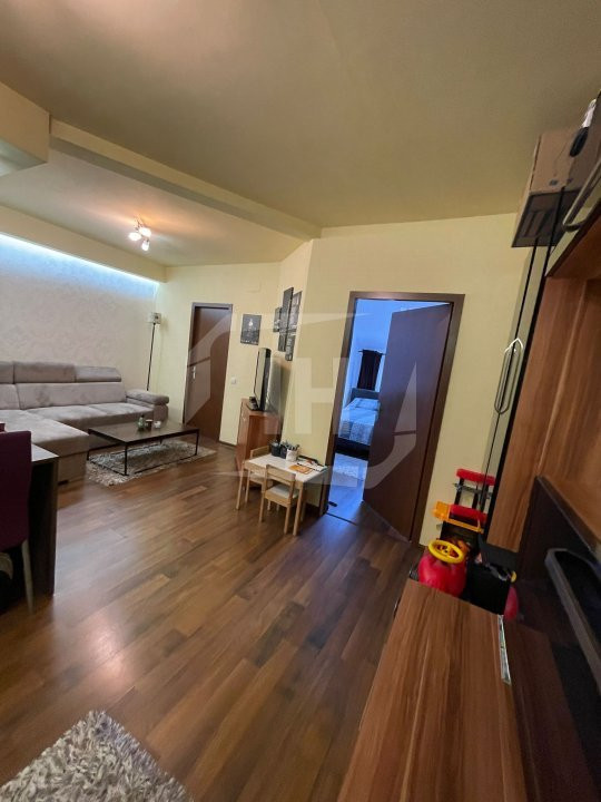 Apartament 2 camere, la cheie, etaj INTERMEDIAR, parcare