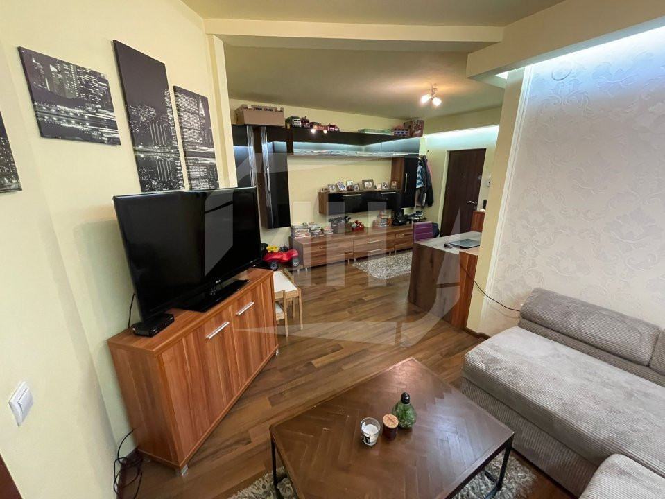 Apartament 2 camere, la cheie, etaj INTERMEDIAR, parcare