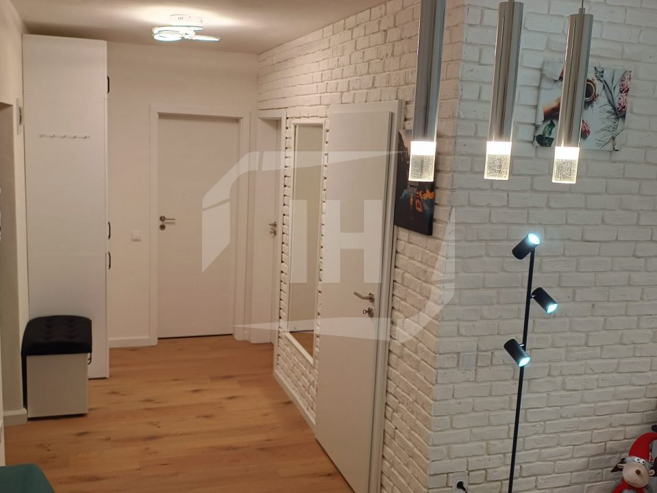Apartament 2 camere, decomandat, parcare