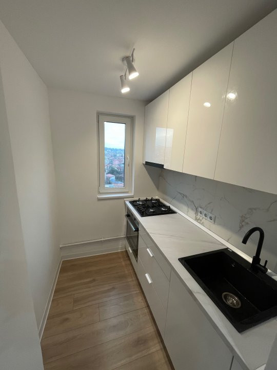Apartament cu 2 camere renovat integral si mobilat