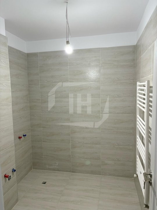 Apartament 3 camere decomandate, 88 mp, parcare cu CF, zona Terapia!