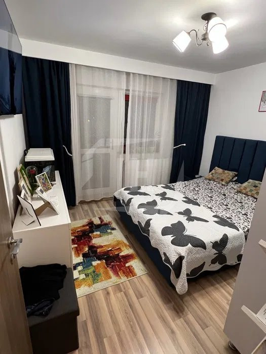 Apartament 2 camere, decomandat, 2 balcoane, zona Intre Lacuri
