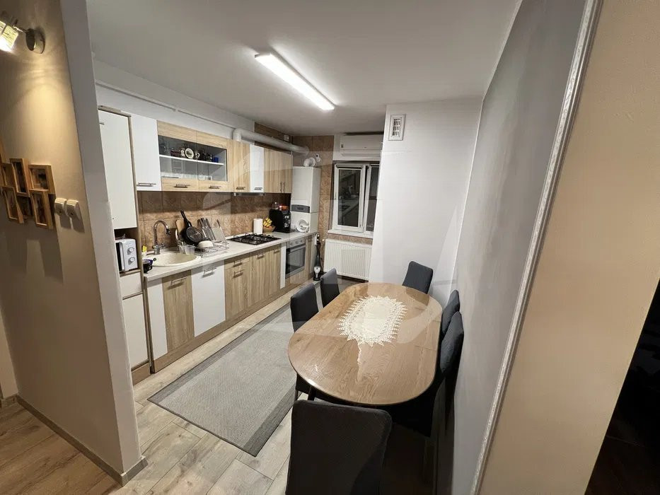 Apartament 2 camere, decomandat, 2 balcoane, zona Intre Lacuri