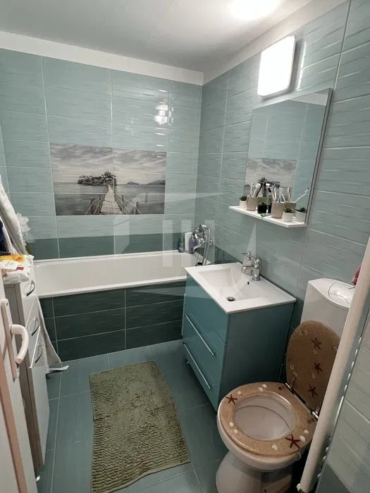 Apartament 2 camere, decomandat, 2 balcoane, zona Intre Lacuri