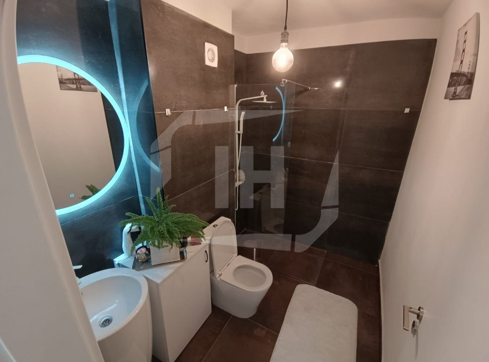 Apartament 2 camere, decomandat, parcare, 