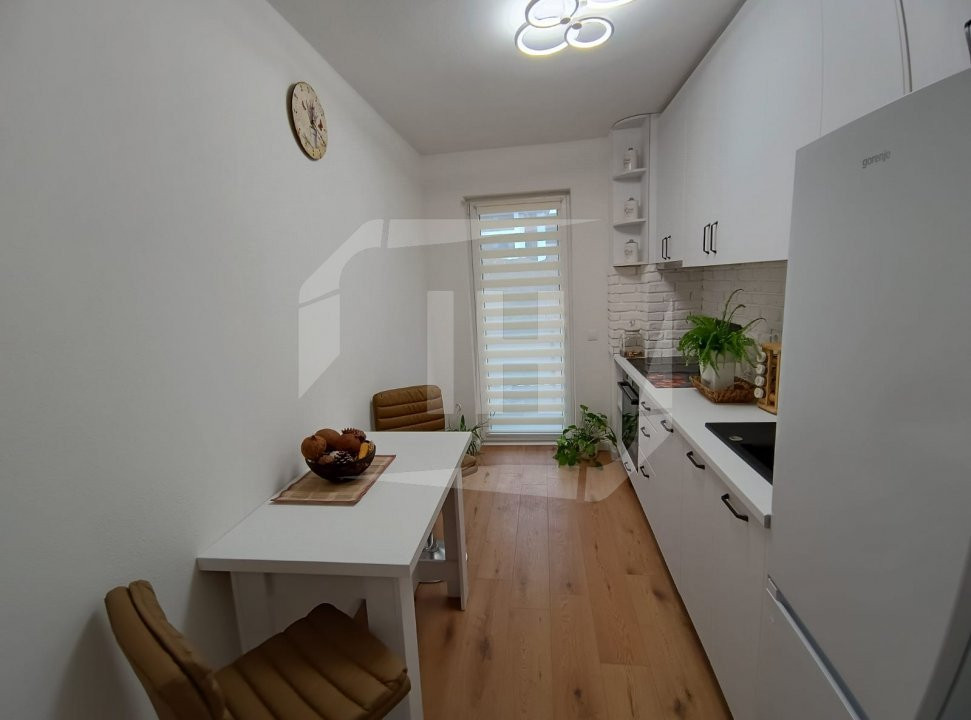 Apartament 2 camere, decomandat, parcare, 