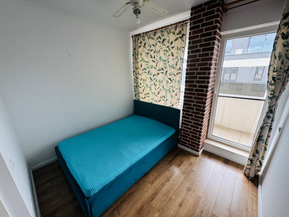 Apartament tip penthouse, zona Vivo