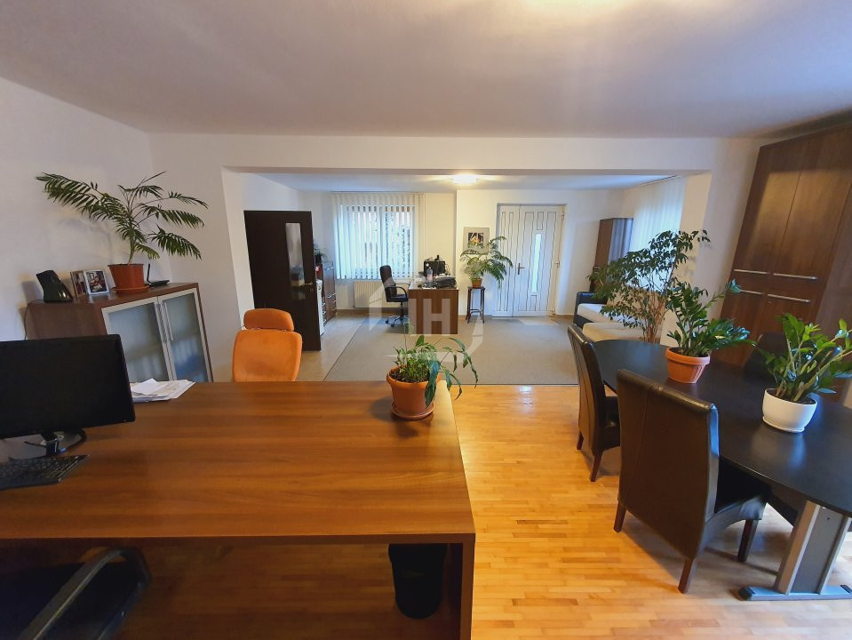 Apartament in vila cu 3 camere, Andrei Muresanu