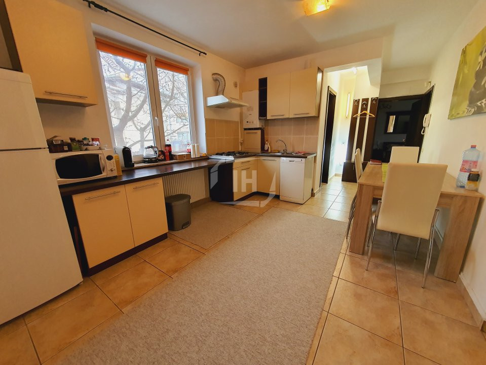 Apartament in vila cu 3 camere, Andrei Muresanu