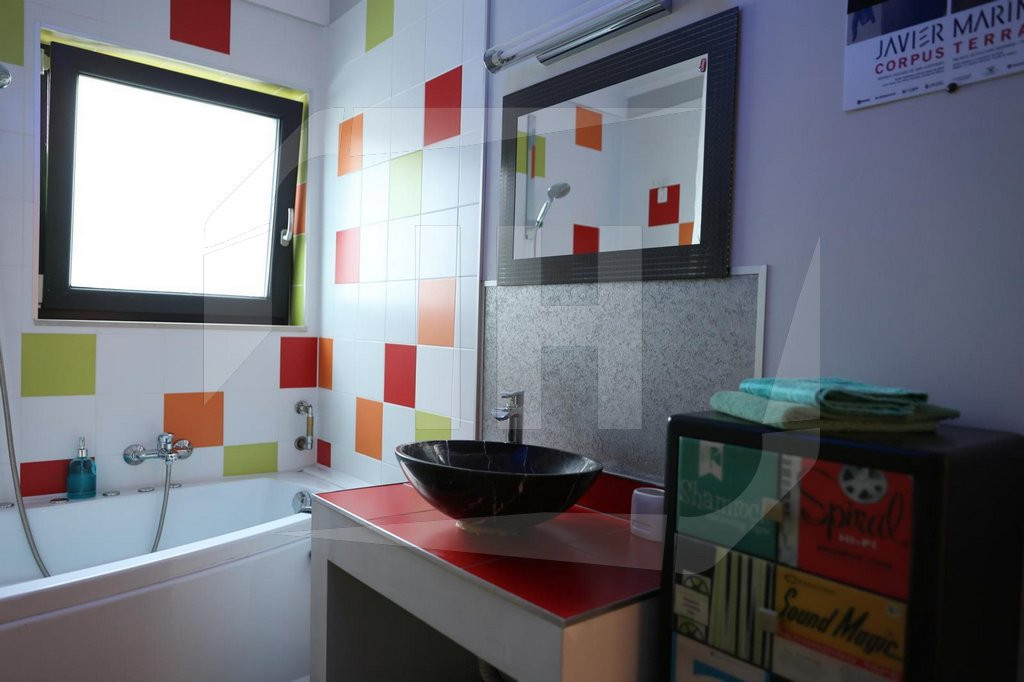 Apartament deosebit cu terasa, cartier Plopilor