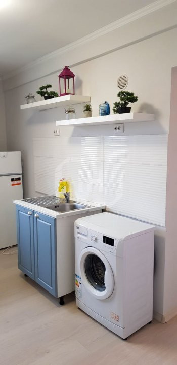 Apartament 2 camere, decomandat,intermediar, vis-a-vis de Iulius Mall