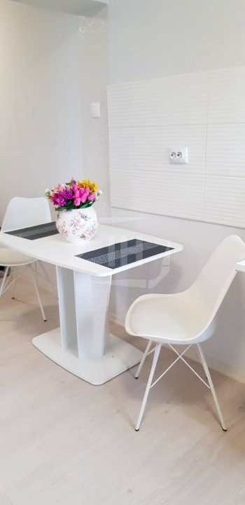 Apartament 2 camere, decomandat,intermediar, vis-a-vis de Iulius Mall