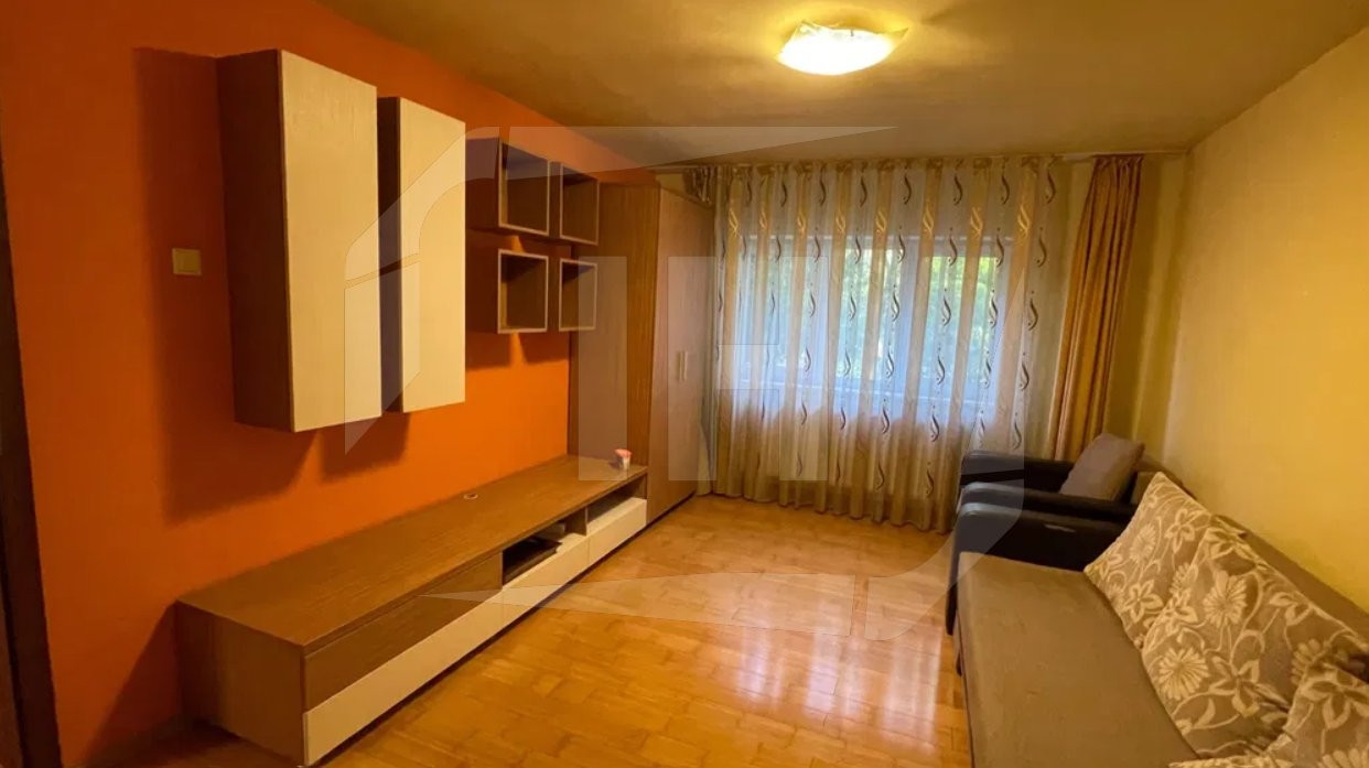Apartament 4 camere decomandate, parcare  zona Kauland