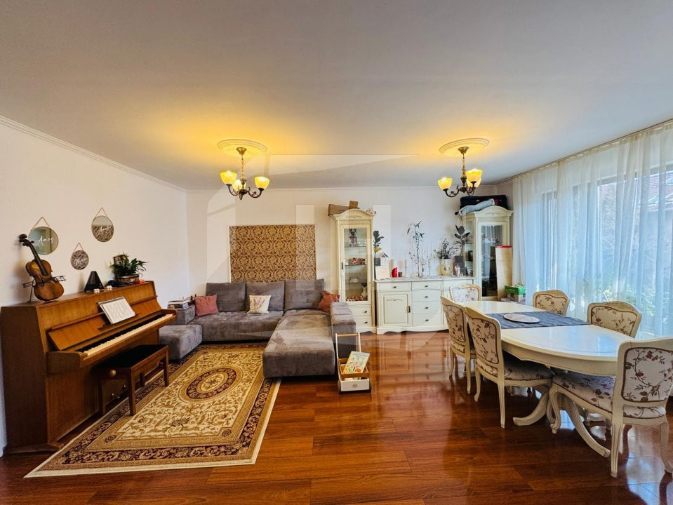 Casa cu 5 camere, la cheie, garaj, Dambul Rotund