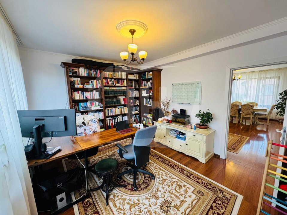 Casa cu 5 camere, la cheie, garaj, Dambul Rotund