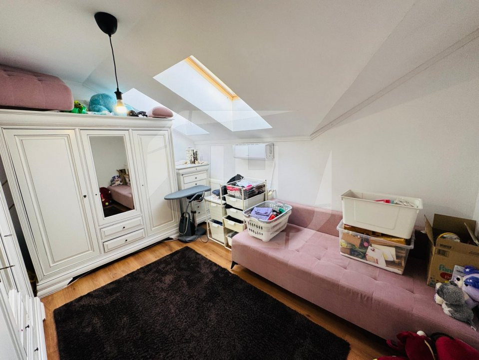 Casa cu 5 camere, la cheie, garaj, Dambul Rotund
