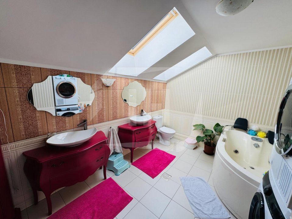 Casa cu 5 camere, la cheie, garaj, Dambul Rotund
