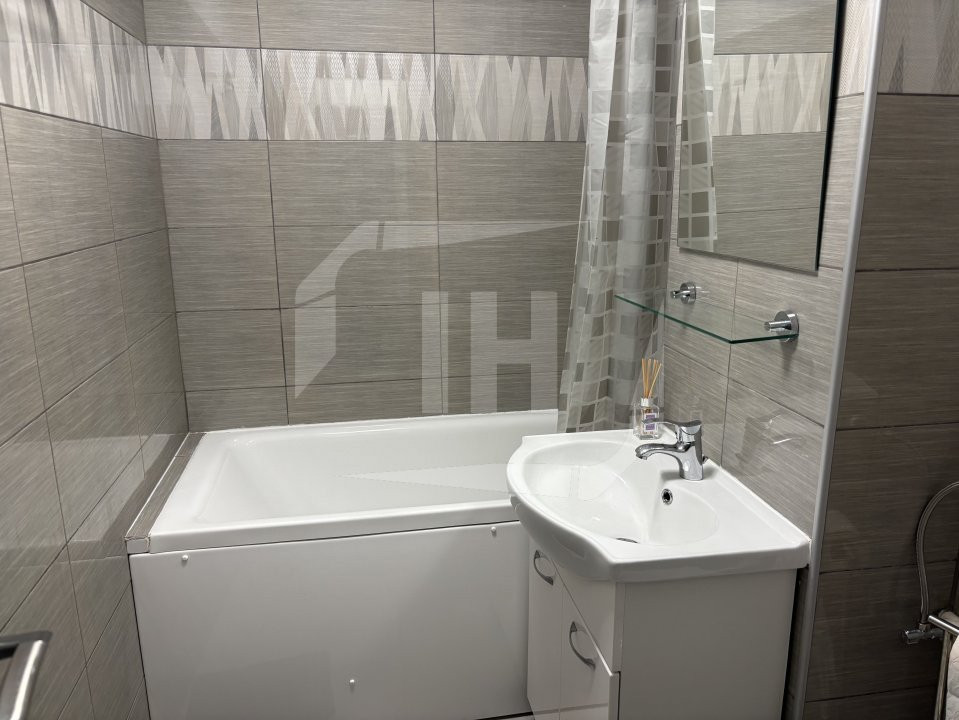 Apartament 2 camere, semidecomandat, Manastur zona BIG