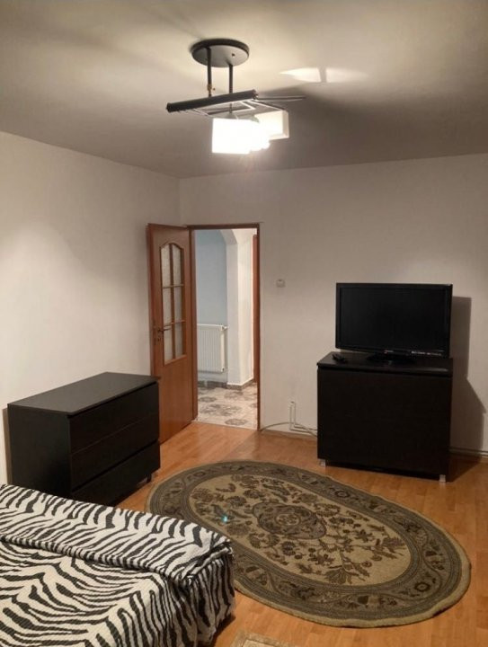 Apartament 2 camere, decomandat, zona Iulius Mall