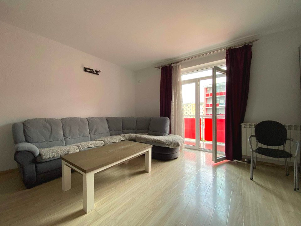 Apartament 3 camere, 80 mp, modern, zona Golden Tulip