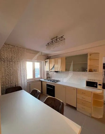 Apartament 4 camere, decomandat, 95mp, 2 bai, Marasti