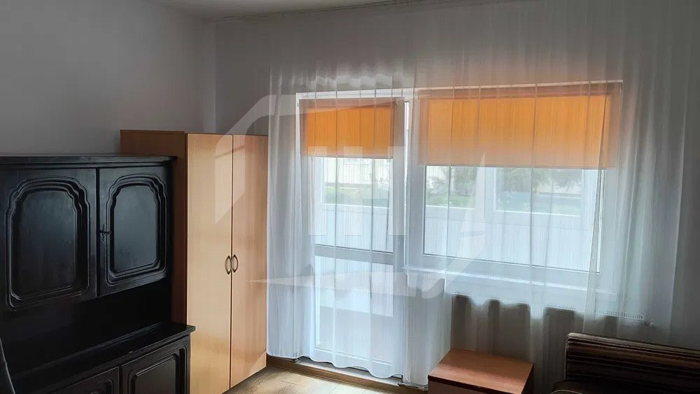Apartament 3 camere in zona strazii Bucuresti!