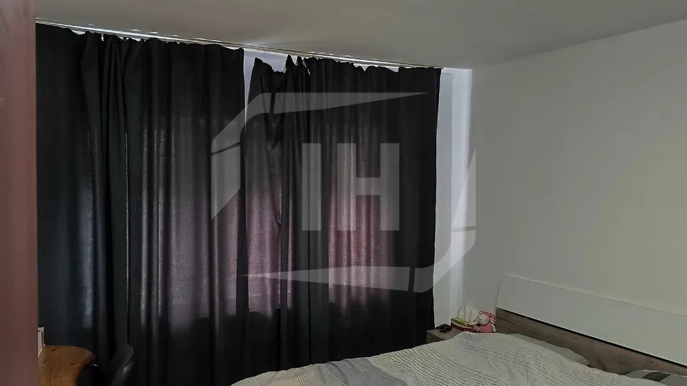 Apartament 3 camere in zona strazii Bucuresti!