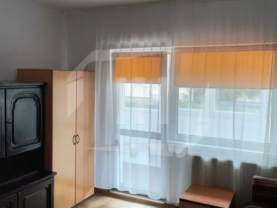Apartament 3 camere in zona strazii Bucuresti!