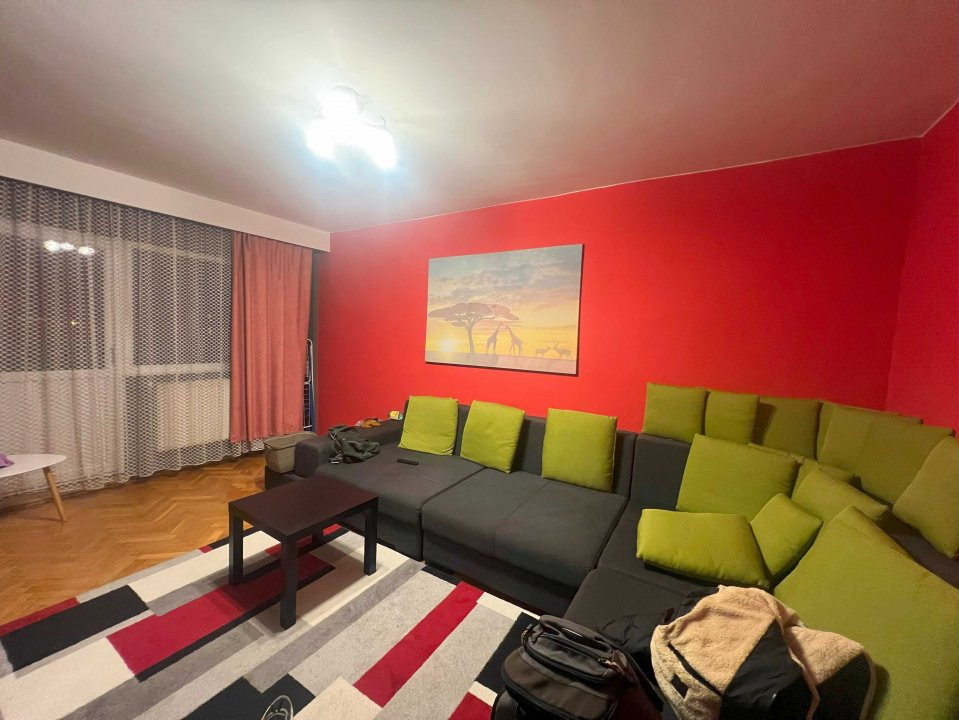 Apartament 3 camere, etaj intermediar, zona Aurel Vlaicu 