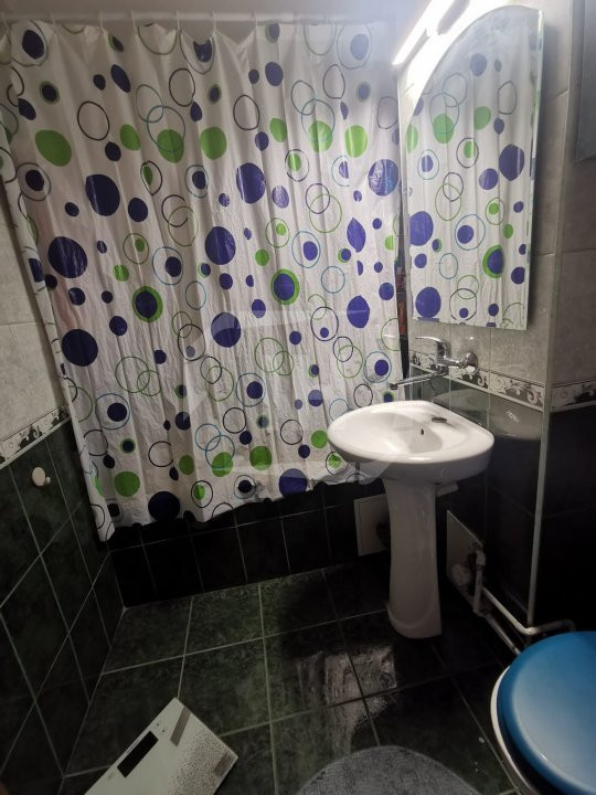 Apartament 3 camere, etaj 1, decomandat, Iulius Mall