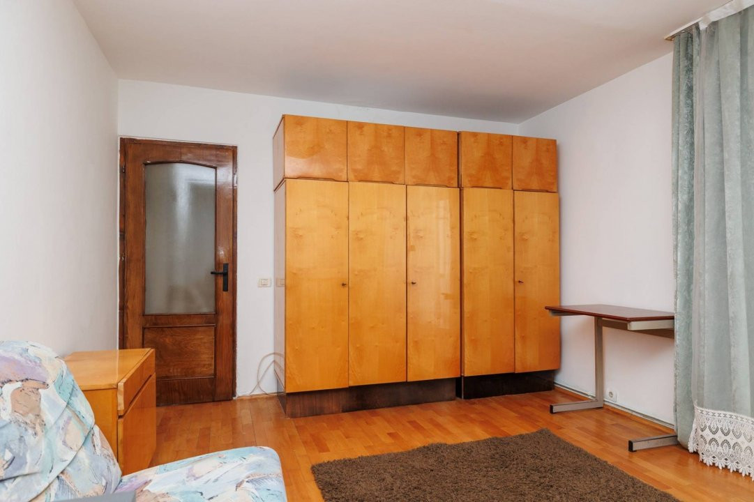 Apartament 2 camere, decomandat, zona Iulius Mall