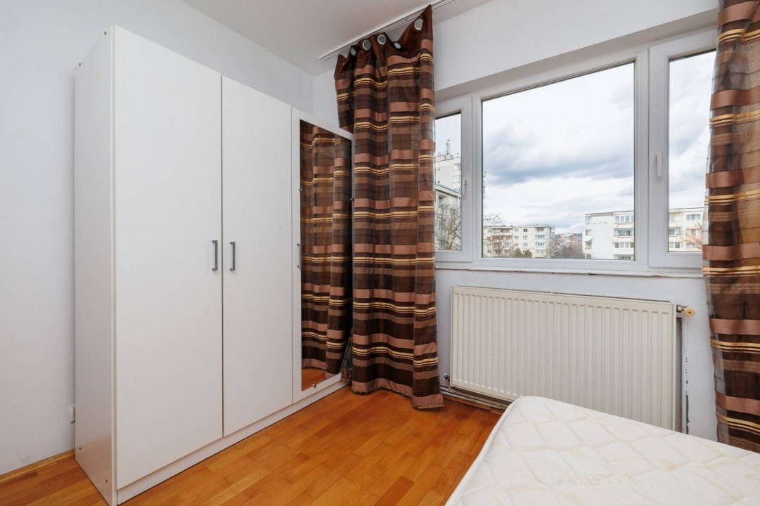 Apartament 2 camere, decomandat, zona Iulius Mall