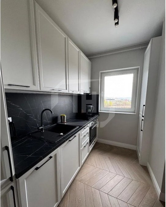Apartament 2 camere, decomandat, parcare, Buna Ziua