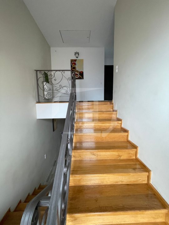 Duplex. 4 camere, 3 parcari, zona Campului