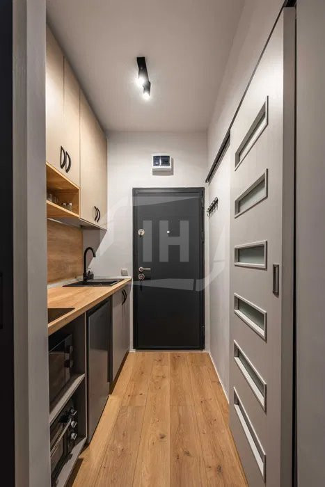 Apartament 1 camera si terasa in zona Iulius Mall
