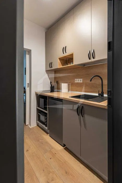 Apartament 1 camera si terasa in zona Iulius Mall