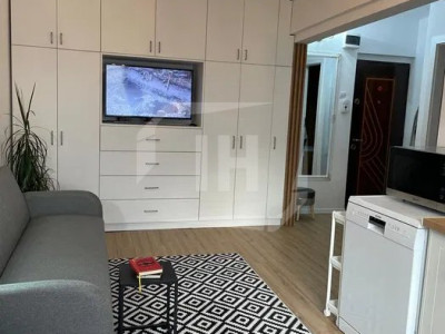 Apartament 1 camera, modern, parcare, zona Garii