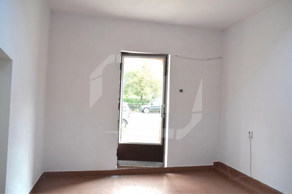 Spatiu comercial la strada, 2 incaperi, 50mp, Calea Dorobantilor