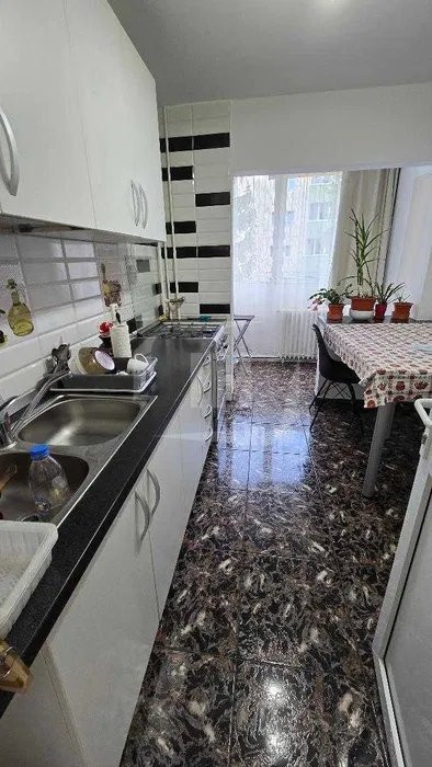 Apartament 2 camere, decomandat, garaj, zona Pasteur