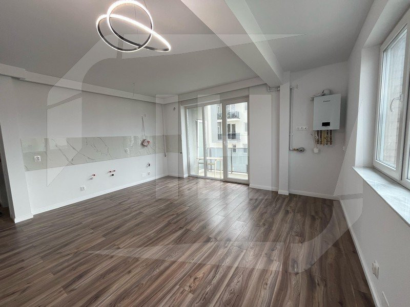 Apartament 3 camere, etaj intermediar, Zona Vivo