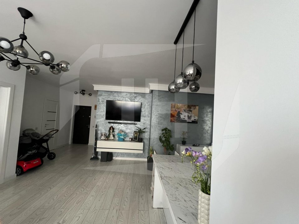 Apartament 3 camere la cheie, zona Vivo