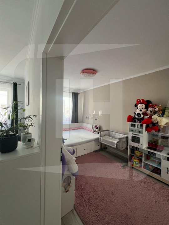 Apartament 3 camere la cheie, zona Vivo
