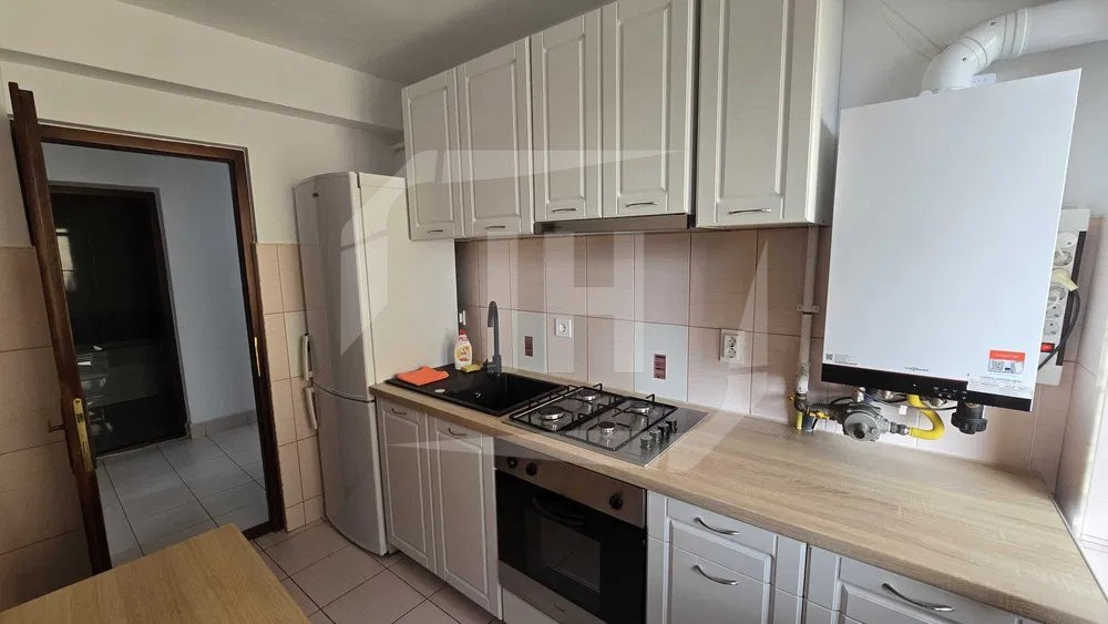 Apartament 2 camere, decomandat, garaj, Manastur