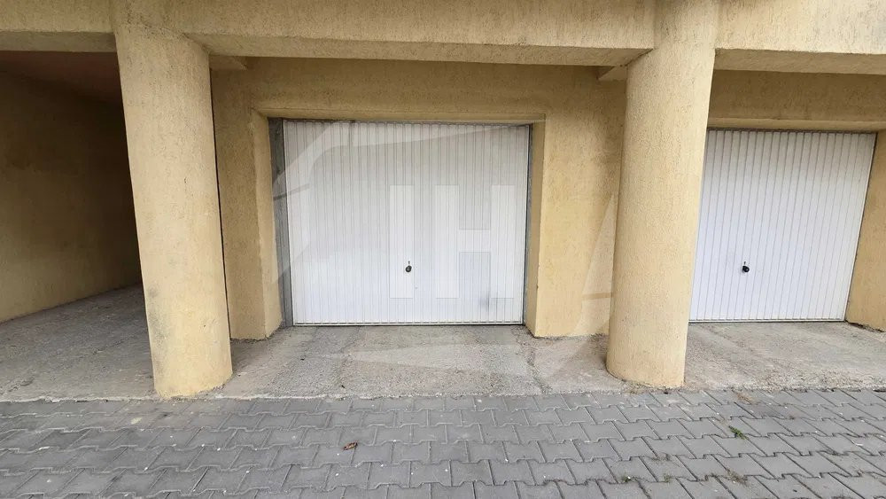 Apartament 2 camere, decomandat, garaj, Manastur