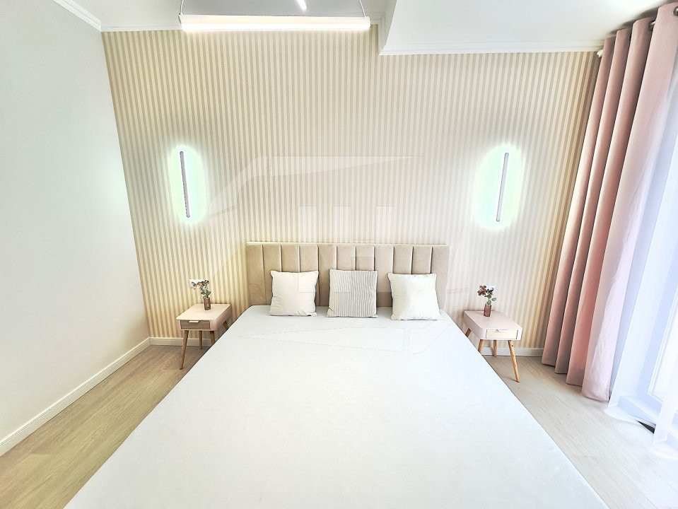 Apartament cu 3 camere, parcare, zona Eroilor